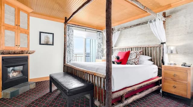 ザ エッジウォーター ホテル-スーペリア ルーム バルコニー (Over Water Balcony)-1