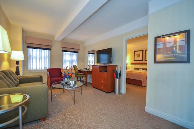 聖卡洛斯酒店-精緻套房, 1 張特大雙人床-1