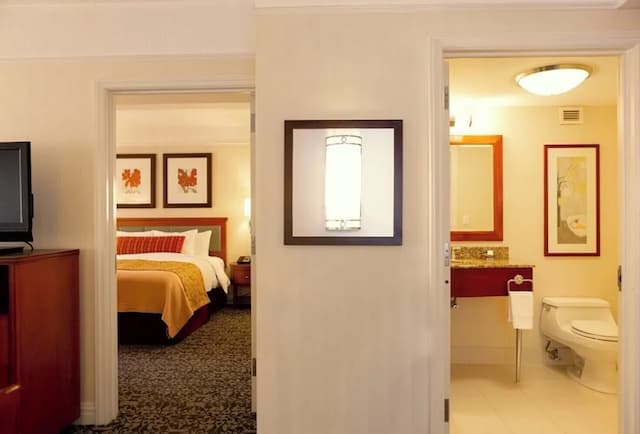 聖卡洛斯酒店-尊貴套房, 1 張特大雙人床-7