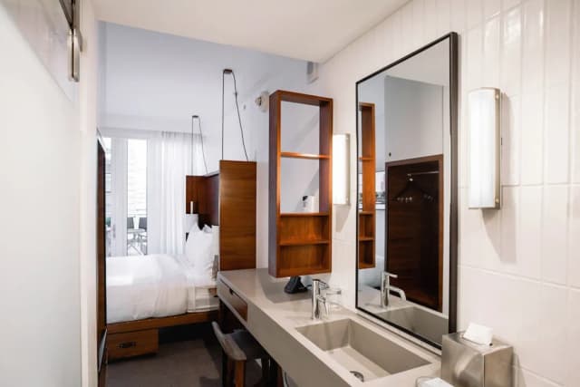 Arlo NoMad-Room, 1 King Bed (Sky)-8