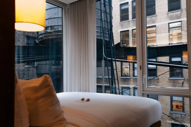 Arlo NoMad-Essential King-9