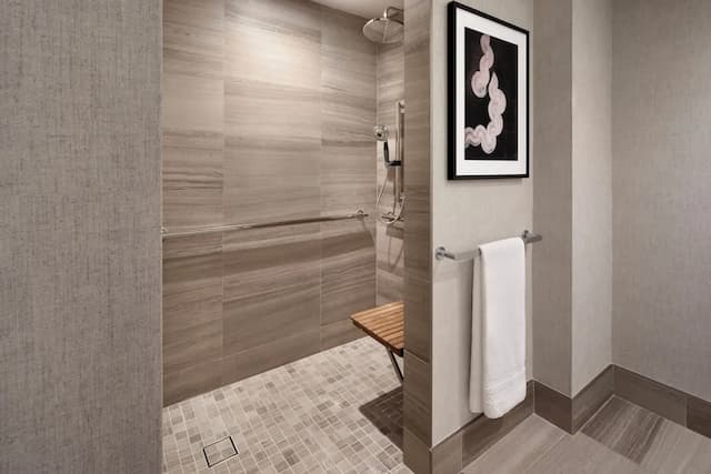 ザ リッツ カールトン シカゴ-ルーム ダブルベッド 2 台 シティビュー (Mobility Accessible, Roll-In Shower)-3