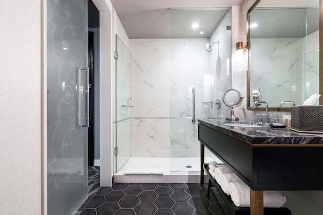 런던하우스 시카고, 큐리오 컬렉션 바이 힐튼-룸, 더블침대 2개-2