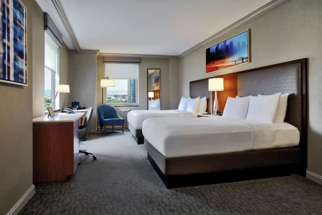 Hilton Chicago-Room, 2 Queen Beds, Lake View-2
