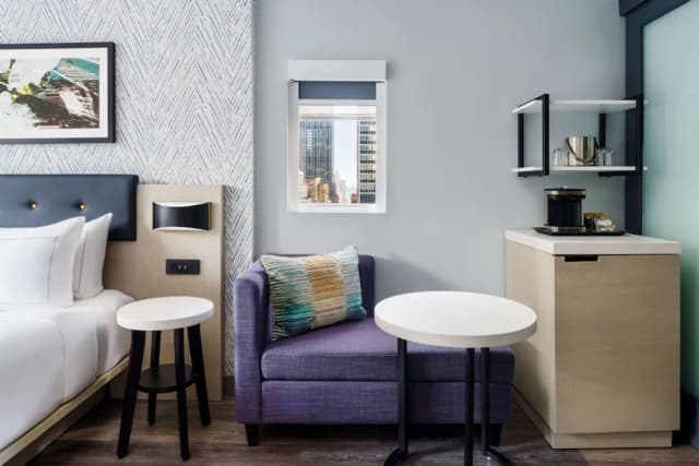 DoubleTree by Hilton New York Midtown Fifth Ave-Room, 1 King Bed, City View-5