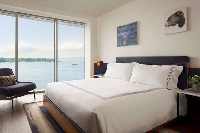 Thompson Seattle, by Hyatt-Deluxe Room, 1 King Bed (Water View)-1
