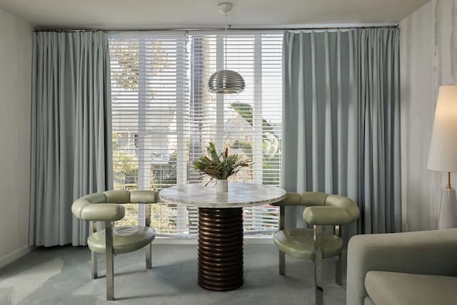 Avalon Hotel Beverly Hills, a Member of Design Hotels-One Bedroom suite, Accessible-1