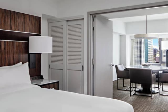 New York Marriott Marquis-Executive Suite, 1 King Bed with Sofa bed (M Club Lounge Access)-4