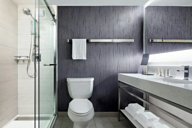 New York Marriott Marquis-Family Room, Multiple Beds (Connector: 2 Dble Bed, 1 King, 1 Sofa)-7