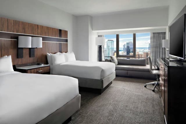 New York Marriott Marquis-Family Room, Multiple Beds (Connector: 2 Dble Bed, 1 King, 1 Sofa)-5