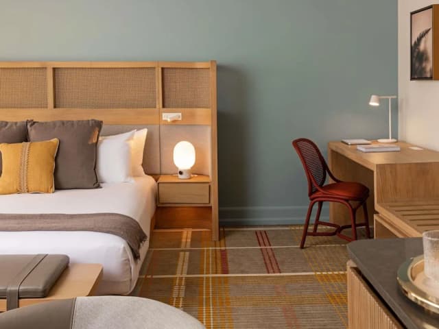 Ändra Hotel Seattle - MGallery Collection-Deluxe Room, 1 King Bed (Accessible, Rollin Shower, Nespresso)-1