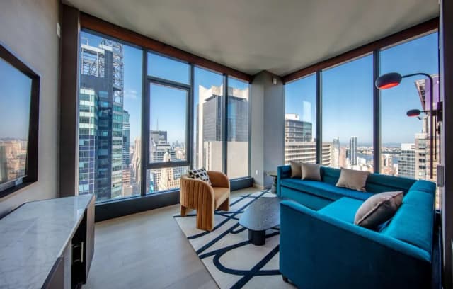 Tempo by Hilton New York Times Square-King Suite Skyline View-4