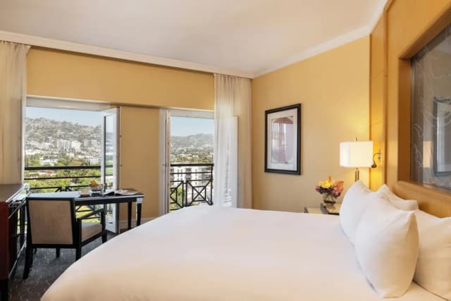 Sofitel LA at Beverly Hills-奢华客房, 1 张特大床 (Hollywood Hills View)-4