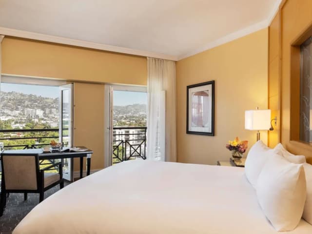 Sofitel LA at Beverly Hills-奢华客房, 1 张特大床 (Hollywood Hills View)-6