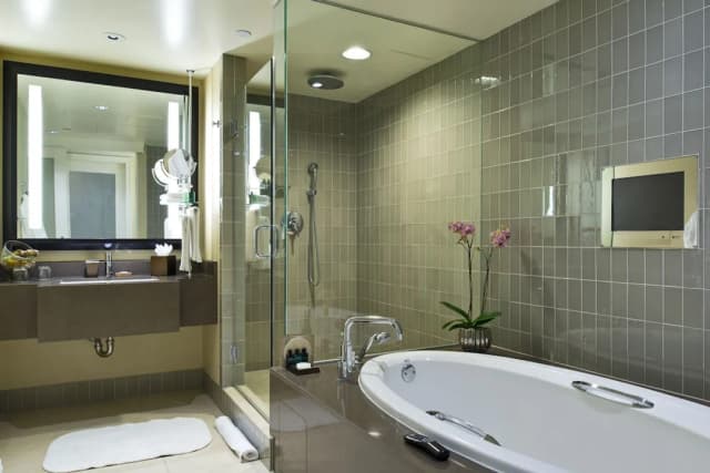Sofitel LA at Beverly Hills-总统套房, 1 张特大床, 阳台-3