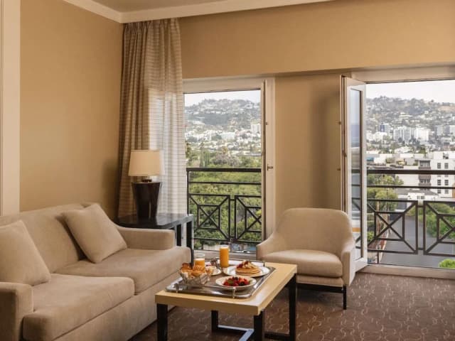 Sofitel LA at Beverly Hills-套房, 1 张特大床 (Hollywood Hills View)-9