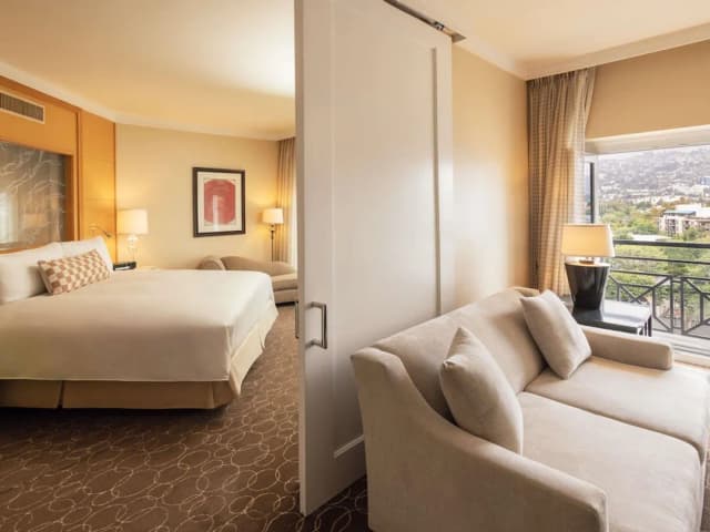 Sofitel LA at Beverly Hills-套房, 1 张特大床 (Hollywood Hills View)-8