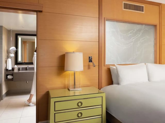 Sofitel LA at Beverly Hills-套房, 1 张特大床 (Hollywood Hills View)-6
