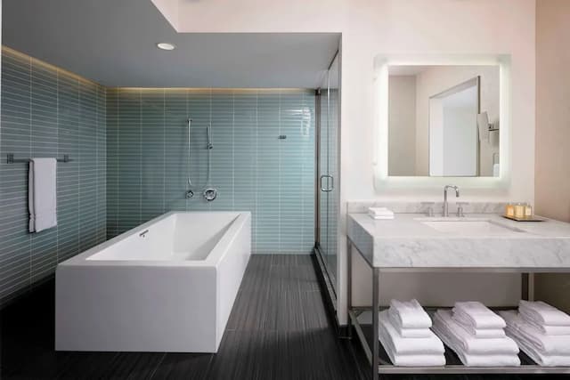 The Royal Sonesta Chicago Downtown-Superior Suite, 1 King Bed (State)-9