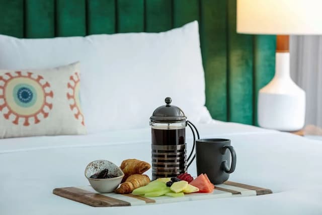 The Royal Sonesta Chicago Downtown-Room, 1 King Bed, Accessible (Hearing)-6