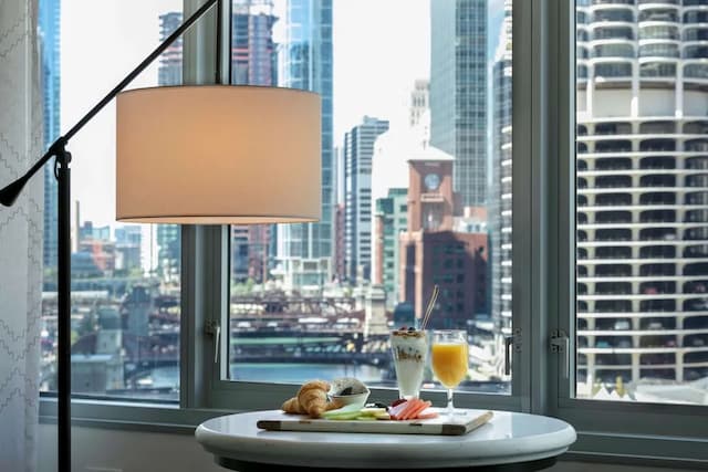 The Royal Sonesta Chicago Downtown-Superior Suite, 1 King Bed (Royal)-7