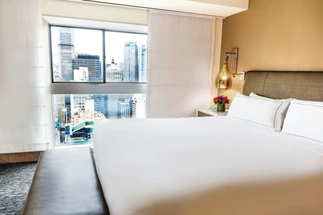 Millennium Hilton New York One UN Plaza-2 Bedroom Suite with 1 King Bed, 1 Queen Bed-6