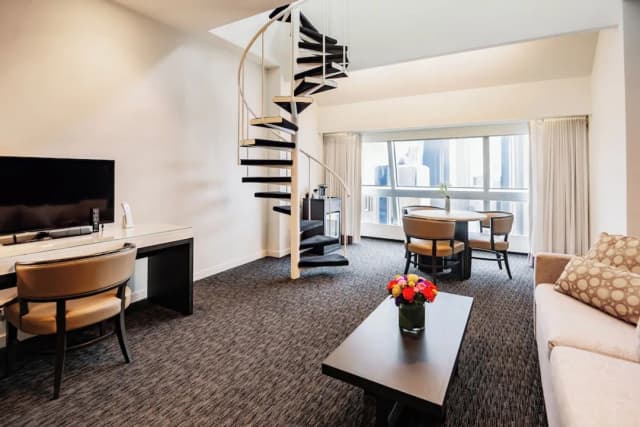 Millennium Hilton New York One UN Plaza-Suite, 1 Bedroom (Duplex)-6