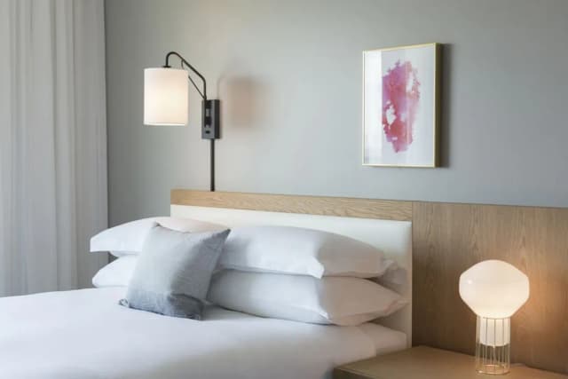 キンプトン エヴァリー ホテル ハリウッド バイ IHG-スイート キングベッド 1 台 (Spa)-2