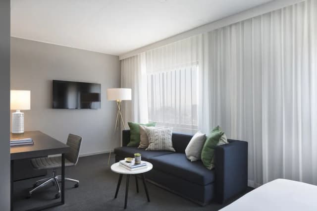 キンプトン エヴァリー ホテル ハリウッド バイ IHG-スイート キングベッド 1 台 (Spa)-3