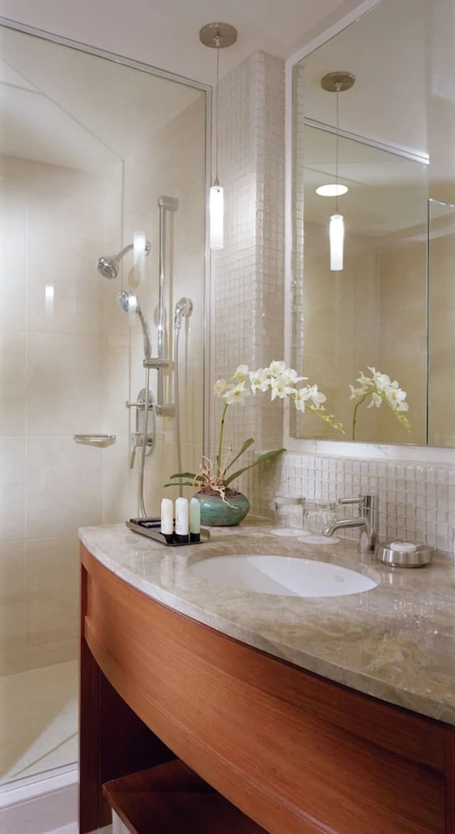 舊金山洲際飯店 - IHG 旗下飯店-尊榮客房, 1 張特大雙人床, 可使用俱樂部酒廊-2