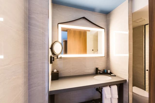Crowne Plaza HY36 Midtown Manhattan by IHG-Standard Room-7
