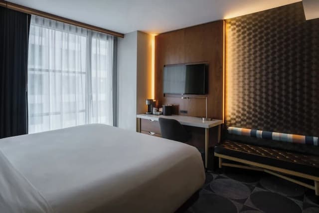 Crowne Plaza HY36 Midtown Manhattan by IHG-Standard Room-11