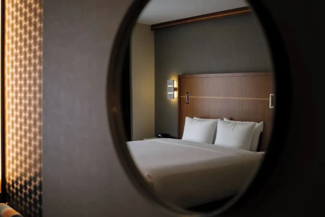 Crowne Plaza HY36 Midtown Manhattan by IHG-Premium Room, 1 King Bed-18