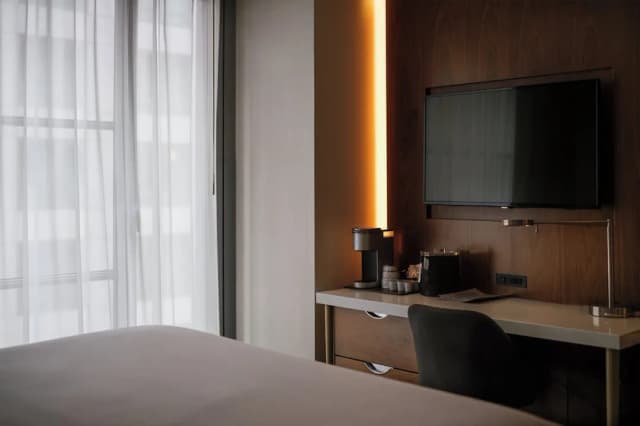 Crowne Plaza HY36 Midtown Manhattan by IHG-Premium Room, 1 King Bed-19