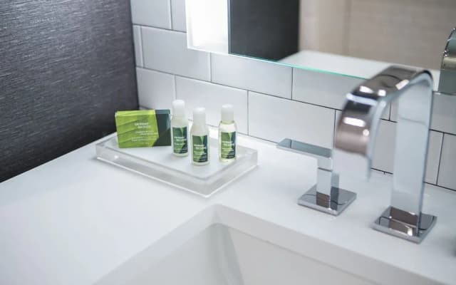 Cambria Hotel Chicago Loop - Theatre District-Standard Room, 2 Queen Beds, Non Smoking (Larger Room)-5