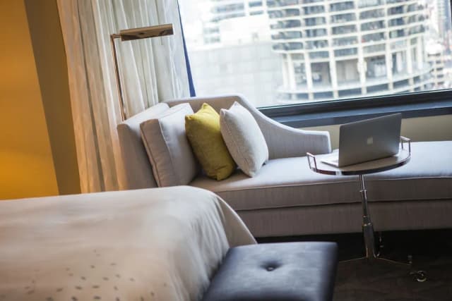 Renaissance Chicago Downtown Hotel-Suite, 1 Bedroom, River View-2