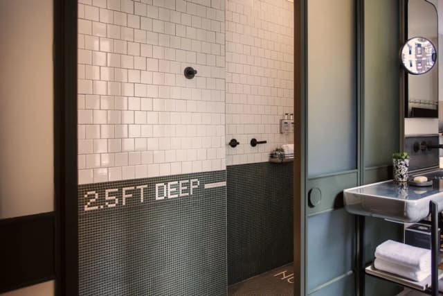 Moxy NYC Times Square-Room, 1 Queen Bed-7