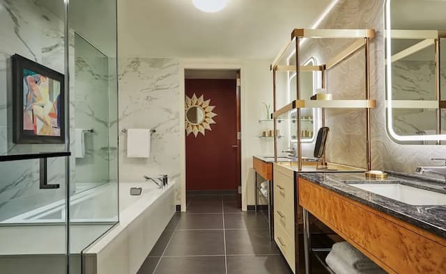 芝加哥總督飯店-頂級客房, 1 張特大雙人床, 湖景-7