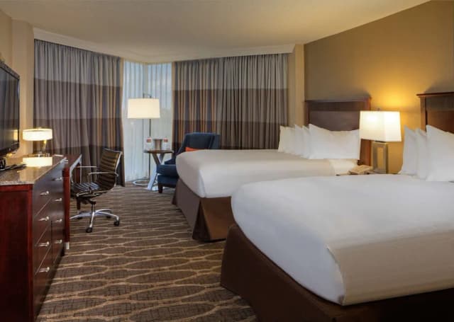 Hilton Houston Westchase-客房, 2 张双人床-1