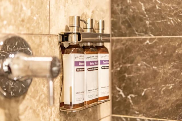 Hyatt Regency Lake Washington at Seattle’s Southport-Room, 1 King Bed, Lake View (Partial)-6