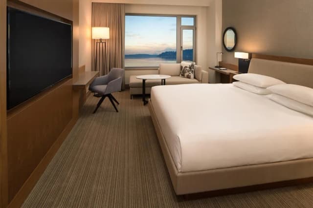 Hyatt Regency Lake Washington at Seattle’s Southport-Room, 1 King Bed, Lake View-8
