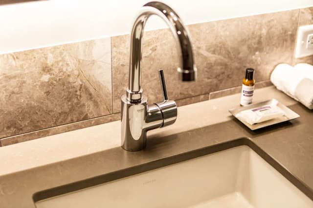 Hyatt Regency Lake Washington at Seattle’s Southport-Executive Suite-6