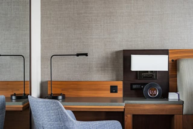 Hyatt Regency Lake Washington at Seattle’s Southport-Executive Suite, Lake View-6