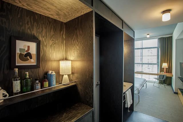 艾蜜莉飯店-豪華客房, 1 張特大雙人床 (Deluxe King)-3