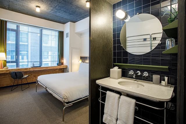 The Emily Hotel-标准房, 1 张特大床 (Standard King)-2