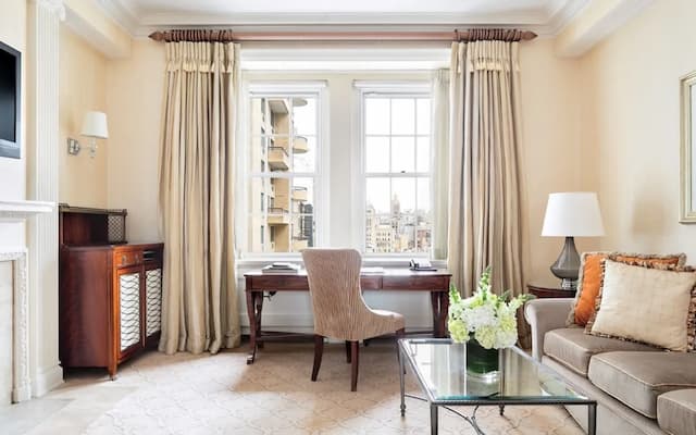 더 피에르, 어 타지 호텔, 뉴욕-스위트, 킹사이즈침대 1개-4