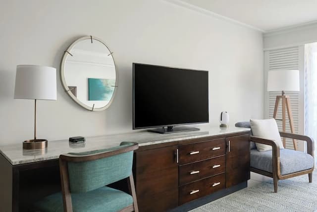 ワイレア・ビーチ・マリオット・リゾート＆スパ-ルーム キングベッド 1 台ソファーベッド付き ガーデンビュー (Balcony)-5