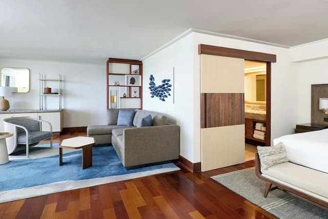 ワイレア・ビーチ・マリオット・リゾート＆スパ-ジュニア スイート キングベッド 1 台 バルコニー ガーデンビュー-1