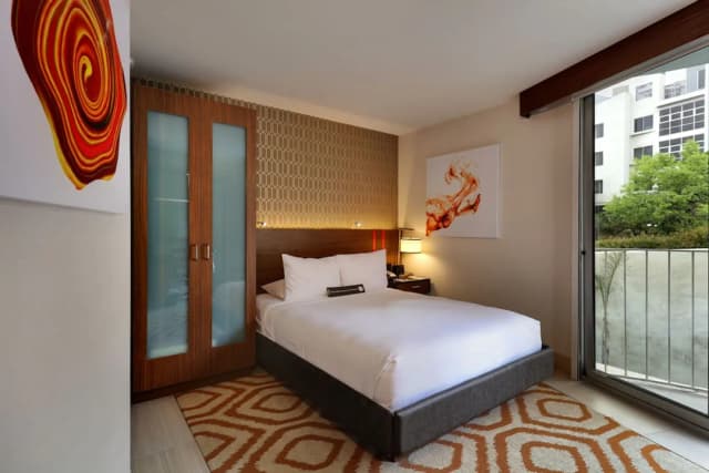 Hotel Angeleno-West Coast Accessible (No Resort Fee)-1