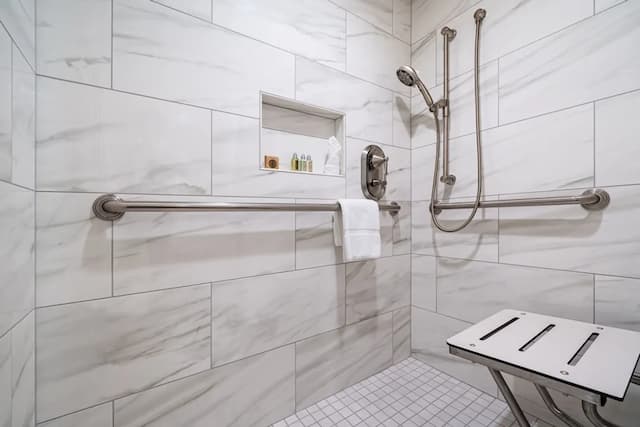 The Houstonian Hotel, Club & Spa-Traditional Room, 1 King Bed, Accessible-4